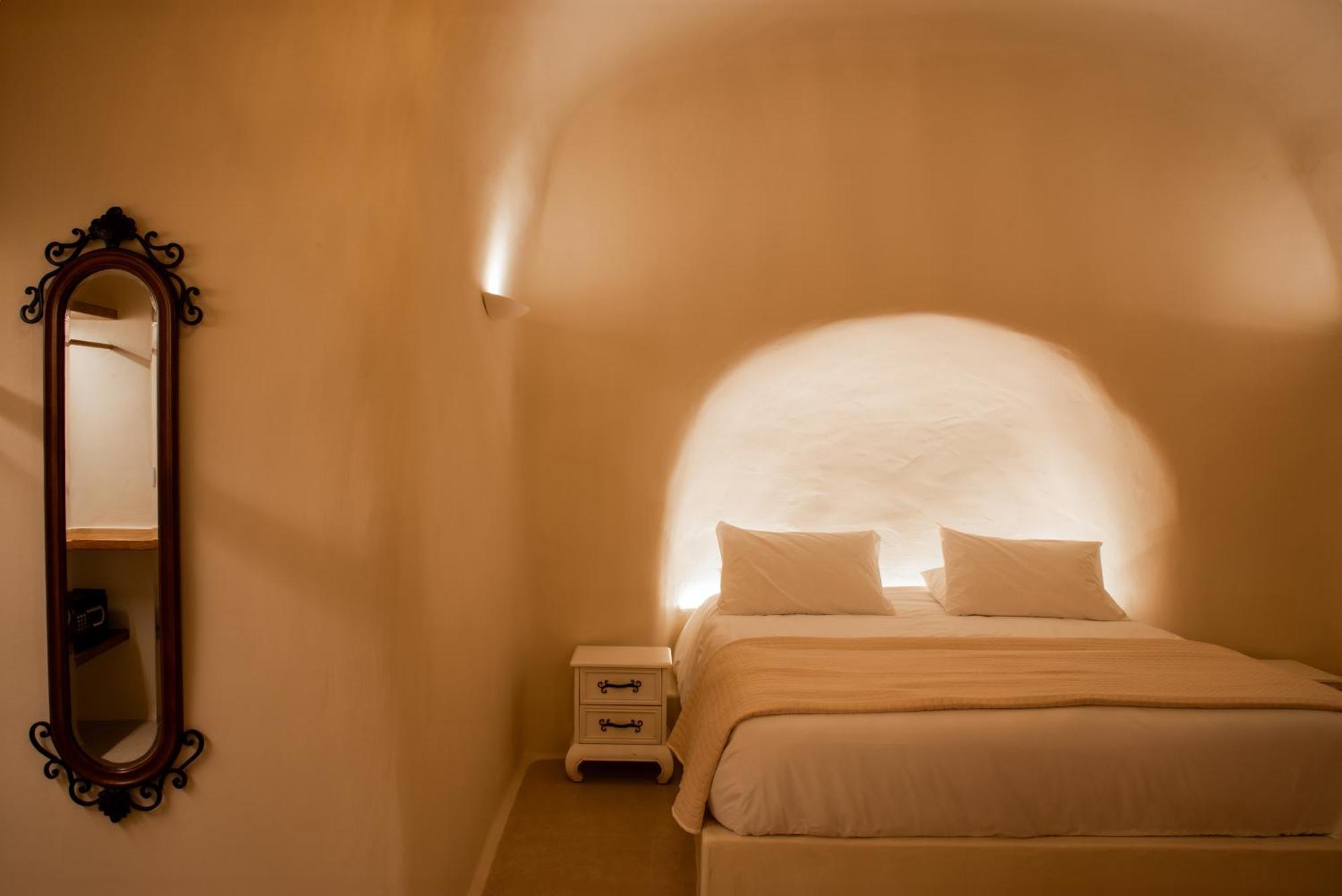 Approxi Cave: 2-Bedroom Retreat Exo Gonia Exterior photo