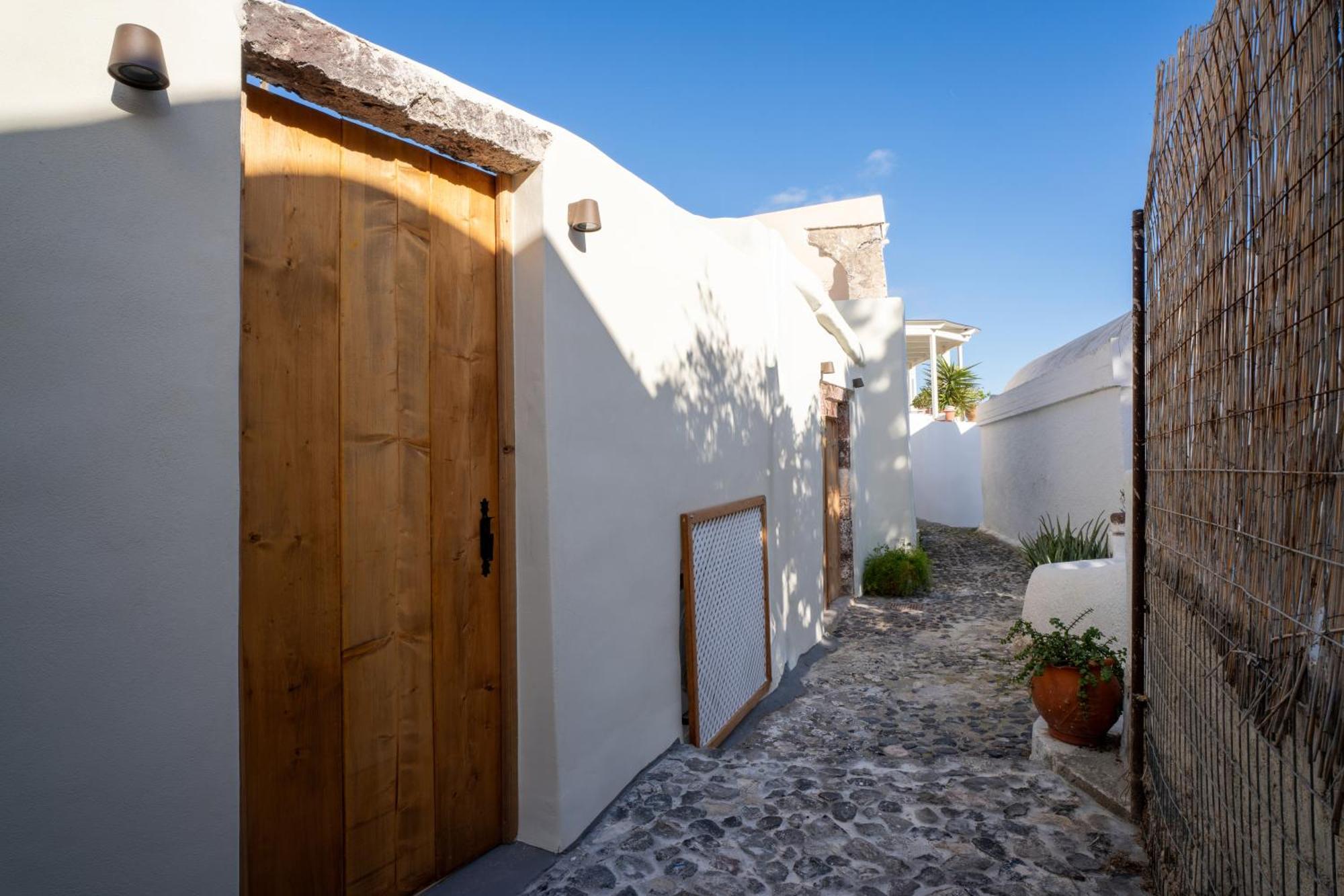 Approxi Cave: 2-Bedroom Retreat Exo Gonia Exterior photo